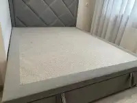 Кровать двуспальная с мягкой обивкой