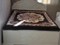 Кровать с мотрасом