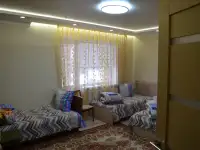 сдаю 4 ех и 2ух комн отдельных в собственном доме посуточно, выдаем документы, фотография 2