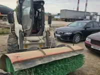 Аренда мини-погрузчика Lonking CDM 312 с дорожной щеткой