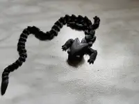 Игрушка ящерка