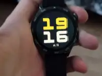 Продаю часы HUAWEI WATCH GT 5 по выгодной цене