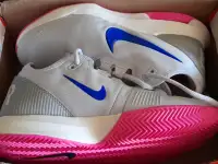 Кроссовки NIKE, фотография 3