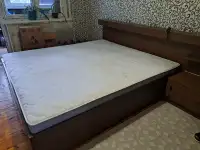 Кровать и матрас б.у, размеры: 1.85см-2.05см.