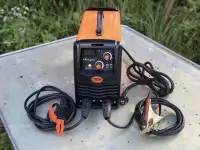 Сварочный инвертор Сварог Tech ARC 205 B (Z203), фотография 2