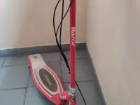 ЭЛЕКТРОСАМОКАТ RAZOR POWER CORE E100, фотография 2