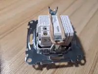 Розетка USB новая, Schneider, оригинал, фотография 2