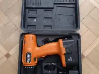 Шуруповерт Defort DCD-12N-BK. Li-on 12v, фотография 2