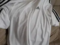 Спортивный костюм Adidas с шортами и майкой, пэ, бу, в отличном состоянии, фотография 4