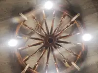 Люстра колесо