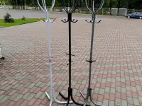 Вешалка новая крепкая и устойчивая, фотография 2
