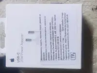 Блок питания на iPhone 13 20W, фотография 2