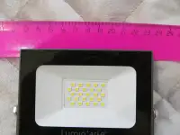 Светодиодный прожектор LFL-20W