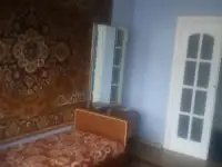 Сдаётся комнату мужчине или молодому человеку на длительный срок остановка автобуса троллейбуса трамвая рядом поликлк, фотография 2