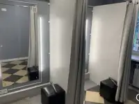 Современное оборудование для магазина одежды есть все, фотография 3