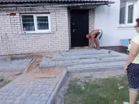 Укладка тротуарной плитки., фотография 2