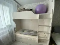 Двухъярусная кровать