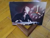 Часы офисные подставка. 1 батарейка Торг