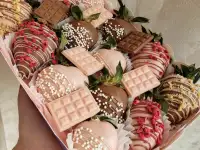 Подарки,  шоколад,  клубника в шоколаде, фотография 3