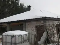 Продается дом 65  готовности с участком 15 соток. На участке свет , вода  скважина  . Рядом лес ,, фотография 5