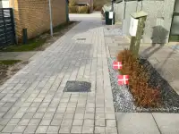 Рабочий на укладку тротуарной плитки в жилых районах и промзонах в ДАНИИ, фотография 2