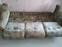 Продам диван раскладной,цена 200 руб, фотография 2