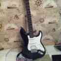 Fender Squier Bullet Strat электрогитара, фотография 1