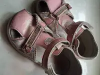 Босоножки Микаса на девочку, б.у, р.30 в хорошем состоянии, фотография 3