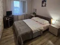Сдаю посуточно просторную,  тёплую, светлую   2-комнатную квартиру в г. Логойске
