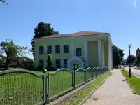 Сфера услуг возле Мирского замка Красноармейская 20, фотография 5
