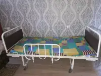 Медицинская кровать