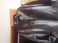Продам куртки мужские новые Деми весна осень одна коричневая две чёрные размер 58.70.72.цена 60р. ., фотография 2
