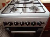 Газовая плита ВЕКО, вытяжка HANSA Мало пользовались. ЦЕНА ЗА ВСЕ, фотография 6