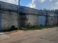 Выполнить ремонт отливов и парапетов рулонной кровли