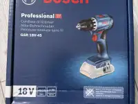 Дрель-шуруповерт Bosch GSR 18V-45 Professional