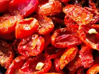 Огурцы соленые, маринованные, вяленые помидоры, и сливы и другая домашняя  консервация, фотография 8