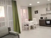 Сдаётся евродвушка в ЖК Парк Челюскинцев на срок от двух недель.Без посредников.