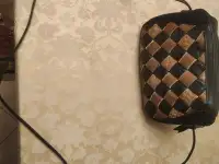 Продам две дамские сумочки черного цвета из натуральной кожи, с несъемным плечевым ремнем., фотография 4