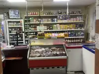 Продается часть изолированного помещения на первом этаже жилого дома площадью 46,4 кв.м. продуктового магазина, фотография 2