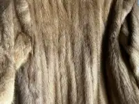 Шуба норковая стала маленькая!! Сами бы носили, фотография 3
