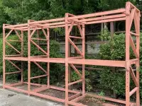 Металлические стеллажи для промышленных нужд