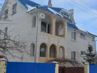 сдаю 4 ех и 2ух комн отдельных в собственном доме посуточно, выдаем документы