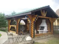 Беседка из оцилиндрованного или рубленного бревна, фотография 2