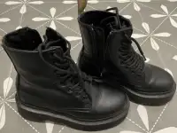 Dr. Martens, фотография 2