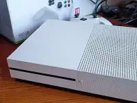Xbox one S, фотография 3