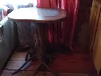 Уникальные столы из натурального дерева
