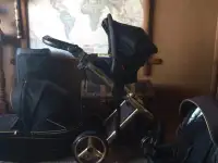 Коляска три в одном