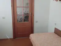 Продается тёплая и уютная трёхкомнатная квартира в кирпичном доме и благоустроенном районе с развитой инфраструктурой!, фотография 4