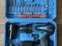 Шуруповерт MAKITA