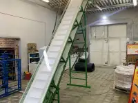 Ленточный конвейер для сыпучих грузов с защитной крышкой, фотография 3